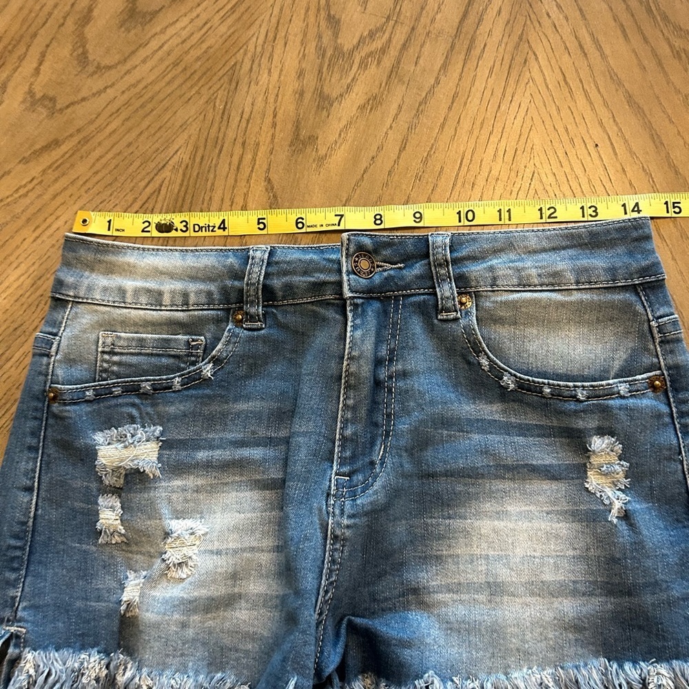 Denim jean distressed jean women’s shorts size S - Picture 4 of 5